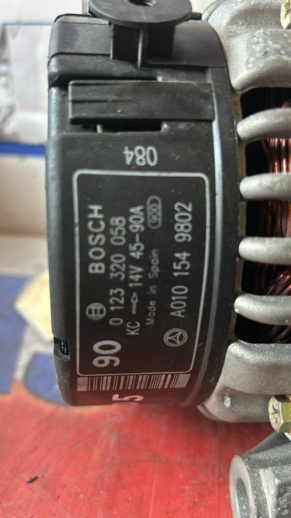 Alternatore Mercedes E220 W210 (90AH) - immagine 2