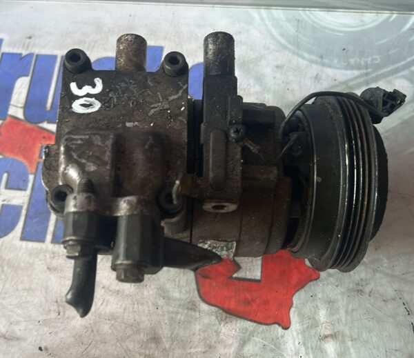 Compressore aria condizionata Hyundai Cuopè I 1.6 - immagine 3