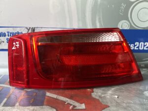 Stop/Fanale dx Audi A4 SW B8