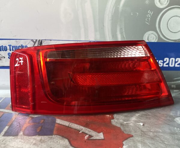Stop/Fanale dx Audi A4 SW B8
