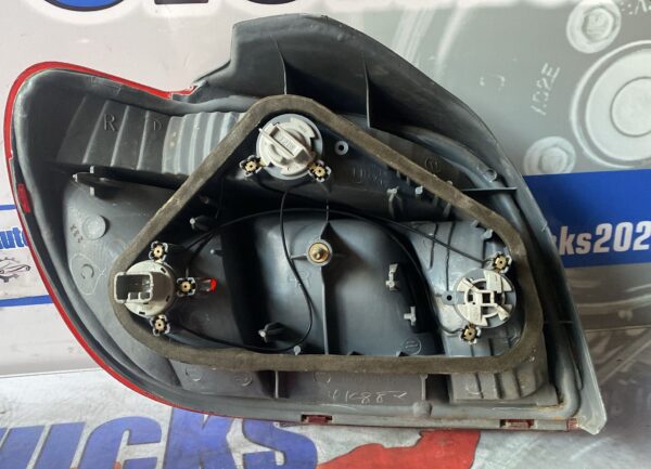 Stop/Fanale dx Toyota Yaris - immagine 2