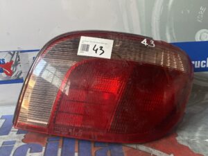 Stop/Fanale dx Toyota Yaris