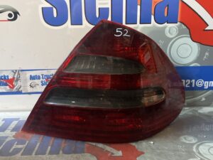 Stop/Fanale dx Mercedes Classe E W211