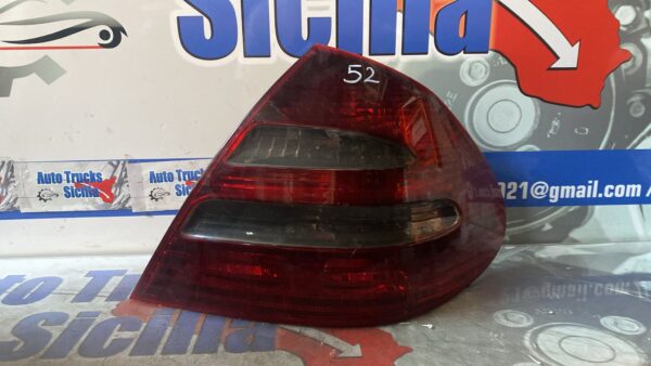 Stop/Fanale dx Mercedes Classe E W211