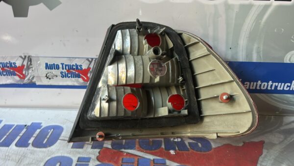 Stop/Fanale sx BMW 320 E46 - immagine 2