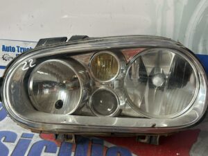 Faro sx Volkswagen Golf 4