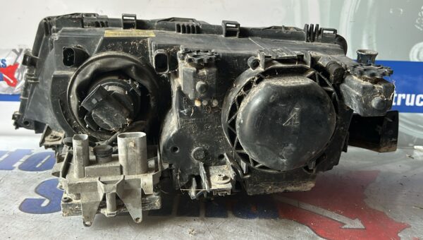 Faro dx Xeno BMW 320 E46 - immagine 5