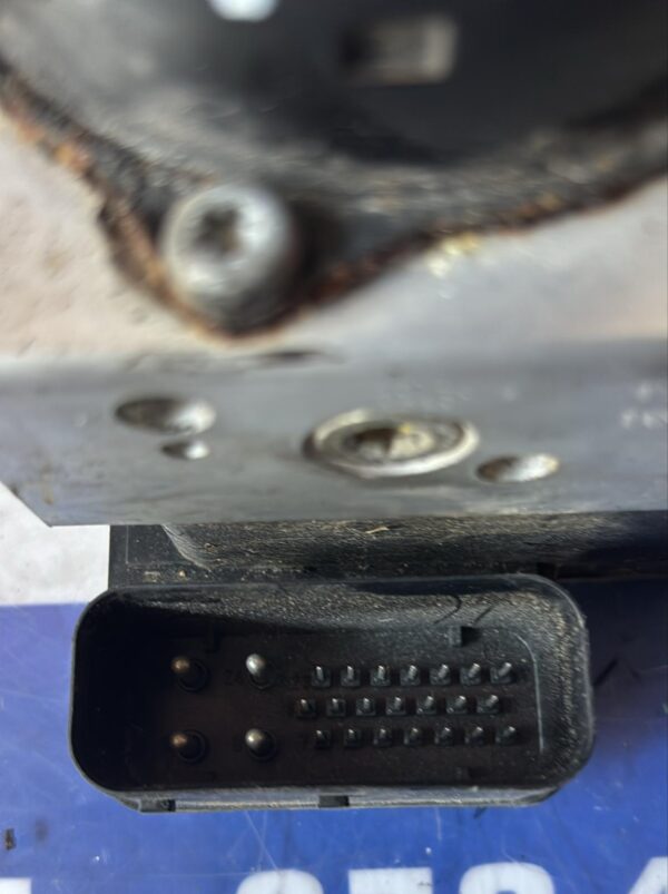 ABS BMW 320 2.0 E46 - immagine 3